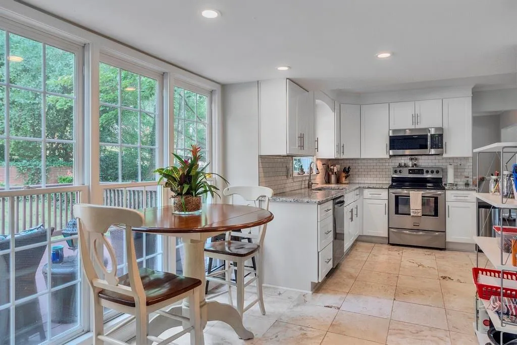6560 Wright Road, Sandy Springs, Georgia 30328, 4 Bedrooms Bedrooms, ,2 BathroomsBathrooms,Residential,Sold,6560 Wright Road,6072440