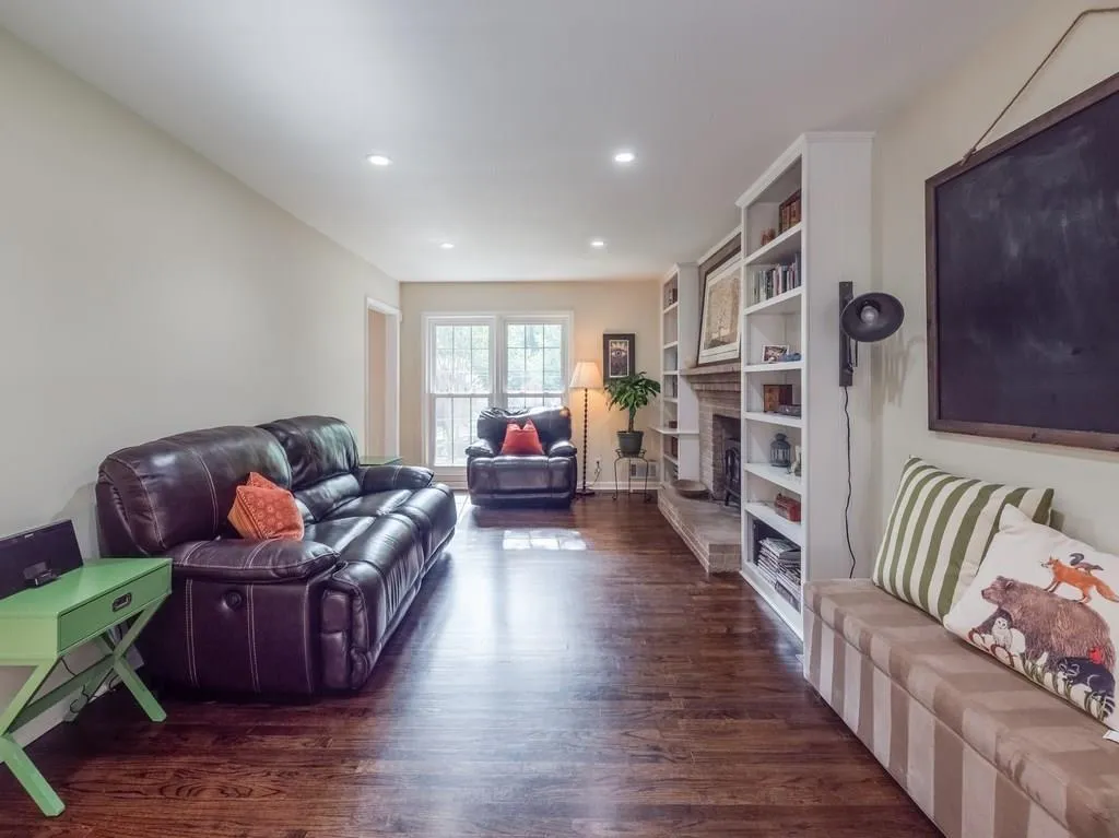 6560 Wright Road, Sandy Springs, Georgia 30328, 4 Bedrooms Bedrooms, ,2 BathroomsBathrooms,Residential,Sold,6560 Wright Road,6072440
