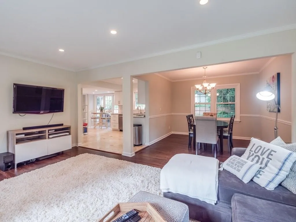 6560 Wright Road, Sandy Springs, Georgia 30328, 4 Bedrooms Bedrooms, ,2 BathroomsBathrooms,Residential,Sold,6560 Wright Road,6072440