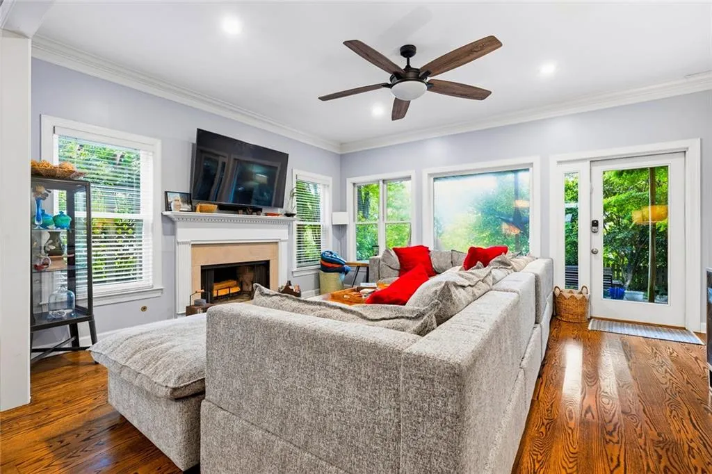 4565 Windsor Park Place, Atlanta, Georgia 30342, 4 Bedrooms Bedrooms, ,2 BathroomsBathrooms,Residential,For Sale,4565 Windsor Park Place,7761431