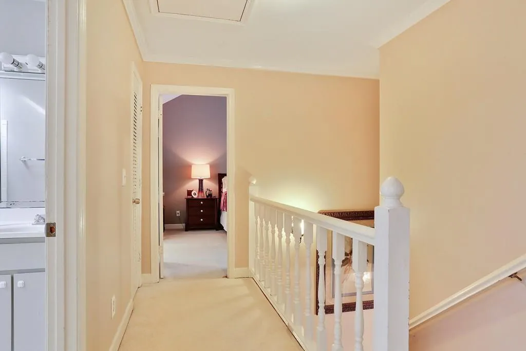 7055 Riverside Drive, Sandy Springs, Georgia 30328, 4 Bedrooms Bedrooms, ,3 BathroomsBathrooms,Residential,Sold,7055 Riverside Drive,5780249