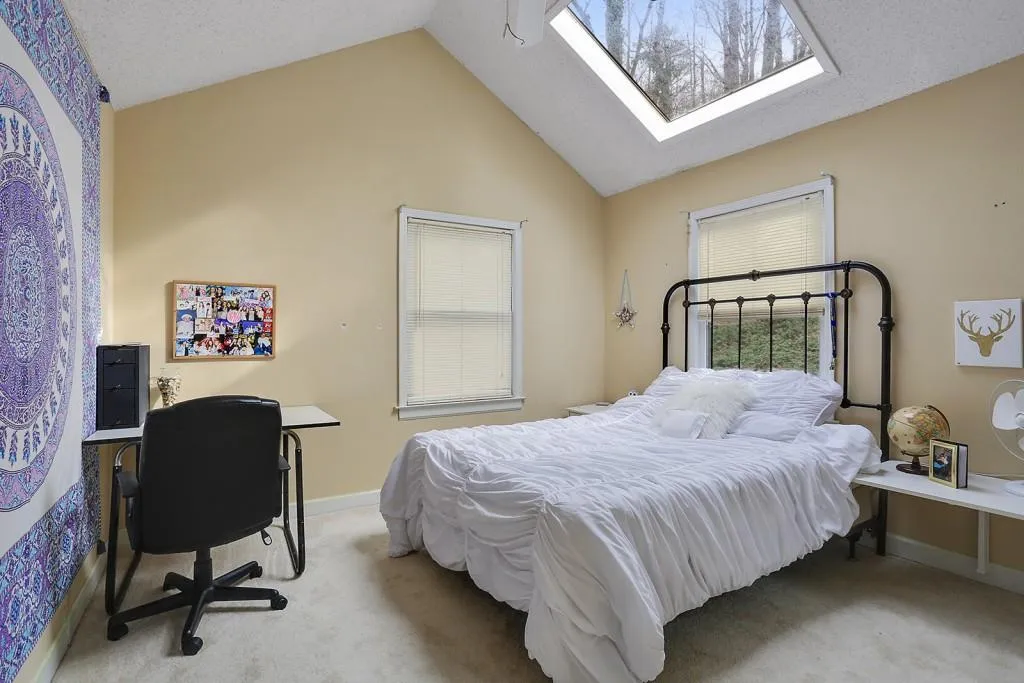 7055 Riverside Drive, Sandy Springs, Georgia 30328, 4 Bedrooms Bedrooms, ,3 BathroomsBathrooms,Residential,Sold,7055 Riverside Drive,5780249