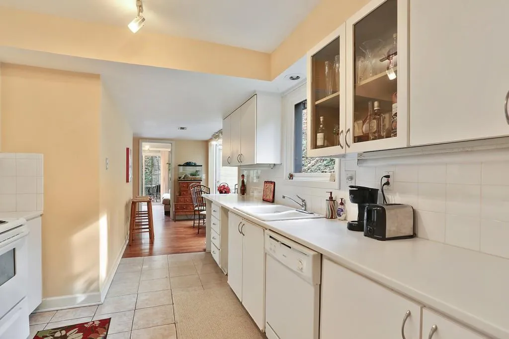 7055 Riverside Drive, Sandy Springs, Georgia 30328, 4 Bedrooms Bedrooms, ,3 BathroomsBathrooms,Residential,Sold,7055 Riverside Drive,5780249