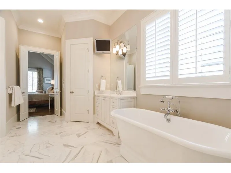 285 Lafayette Way, Sandy Springs, Georgia 30327, 6 Bedrooms Bedrooms, ,7 BathroomsBathrooms,Residential,Sold,285 Lafayette Way,5829280