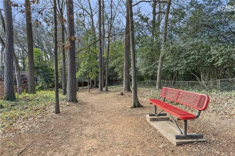 4282 Roswell Road Ne Unit G2, Atlanta, Georgia 30342, 2 Bedrooms Bedrooms, ,2 BathroomsBathrooms,Residential,For Sale,4282 Roswell Road Ne Unit G2,7519677