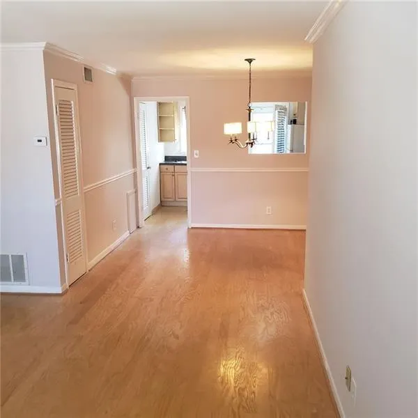 4282 Roswell Road Ne Unit G2, Atlanta, Georgia 30342, 2 Bedrooms Bedrooms, ,2 BathroomsBathrooms,Residential,For Sale,4282 Roswell Road Ne Unit G2,7519677