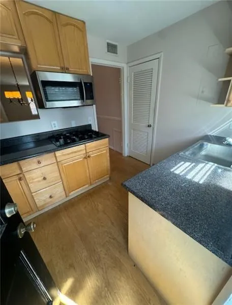 4282 Roswell Road Ne Unit G2, Atlanta, Georgia 30342, 2 Bedrooms Bedrooms, ,2 BathroomsBathrooms,Residential,For Sale,4282 Roswell Road Ne Unit G2,7519677