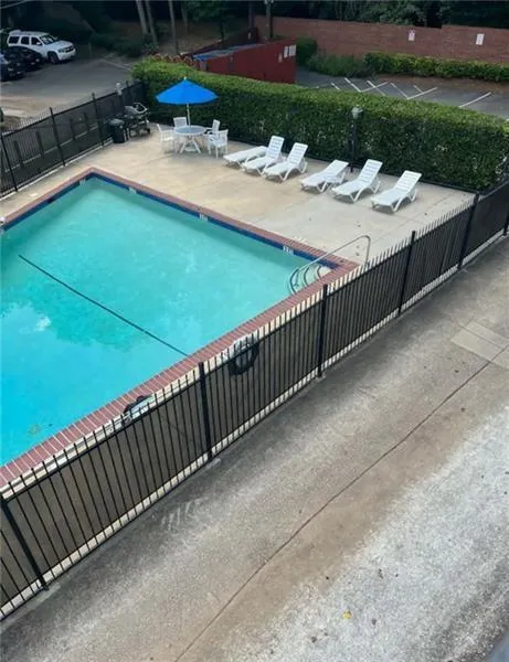 4282 Roswell Road Ne Unit G2, Atlanta, Georgia 30342, 2 Bedrooms Bedrooms, ,2 BathroomsBathrooms,Residential,For Sale,4282 Roswell Road Ne Unit G2,7519677