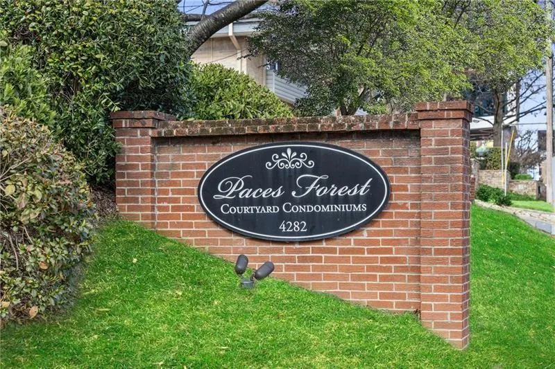 4282 Roswell Road Ne Unit G2, Atlanta, Georgia 30342, 2 Bedrooms Bedrooms, ,2 BathroomsBathrooms,Residential,For Sale,4282 Roswell Road Ne Unit G2,7519677