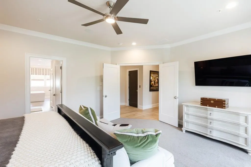 126 W Wieuca Road Ne, Atlanta, Georgia 30342, 4 Bedrooms Bedrooms, ,4 BathroomsBathrooms,Residential,Sold,126 W Wieuca Road Ne,7042572