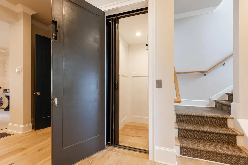 126 W Wieuca Road Ne, Atlanta, Georgia 30342, 4 Bedrooms Bedrooms, ,4 BathroomsBathrooms,Residential,Sold,126 W Wieuca Road Ne,7042572