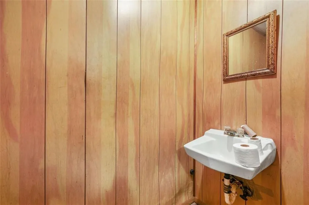2752 Marco Drive, Atlanta, Georgia 30318, 3 Bedrooms Bedrooms, ,1 BathroomBathrooms,Residential,For Sale,2752 Marco Drive,7625581