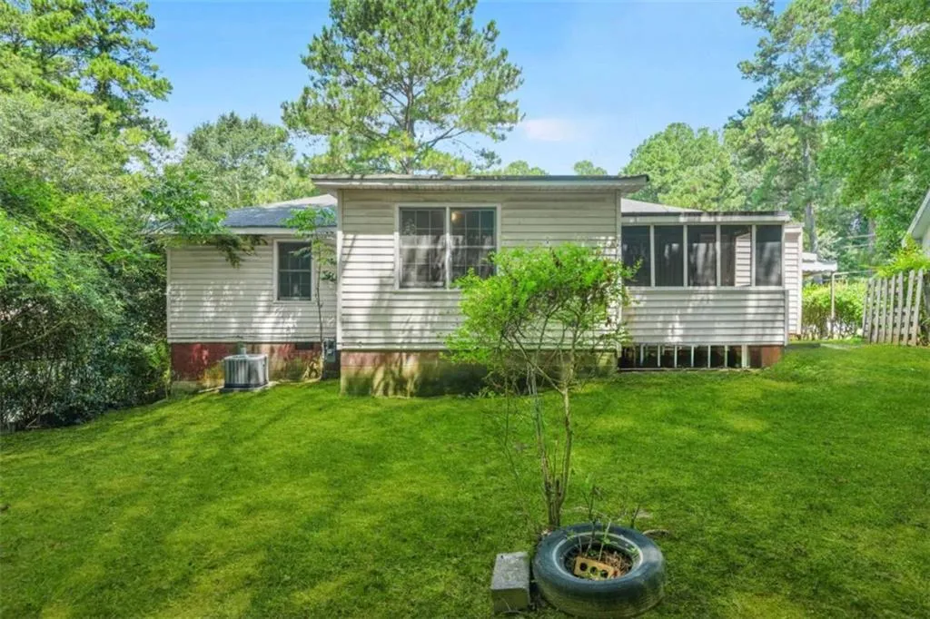 2752 Marco Drive, Atlanta, Georgia 30318, 3 Bedrooms Bedrooms, ,1 BathroomBathrooms,Residential,For Sale,2752 Marco Drive,7625581