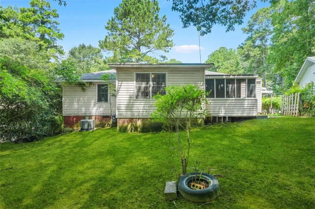 2752 Marco Drive, Atlanta, Georgia 30318, 3 Bedrooms Bedrooms, ,1 BathroomBathrooms,Residential,For Sale,2752 Marco Drive,7625581