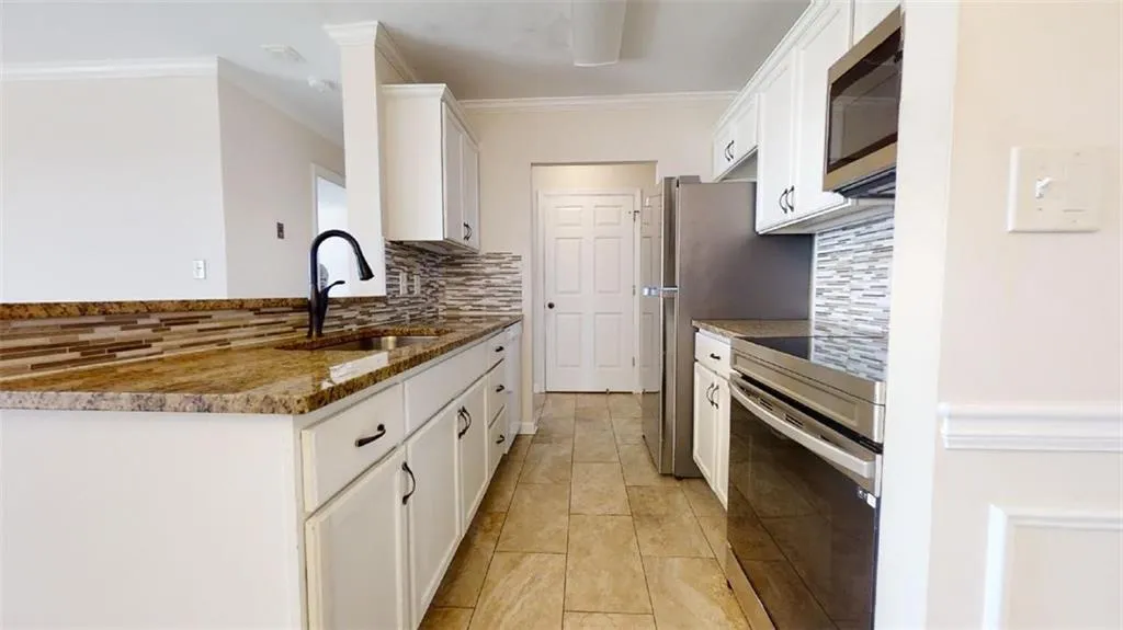 300 Johnson Ferry Road Ne Unit A808, Sandy Springs, Georgia 30328, 2 Bedrooms Bedrooms, ,2 BathroomsBathrooms,Residential,Sold,300 Johnson Ferry Road Ne Unit A808,7194947