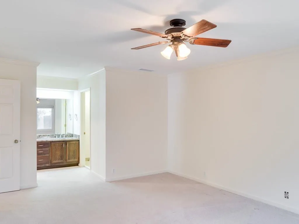 305 Francyne Court Unit 305, Sandy Springs, Georgia 30328, 2 Bedrooms Bedrooms, ,2 BathroomsBathrooms,Residential,Sold,305 Francyne Court Unit 305,5798890
