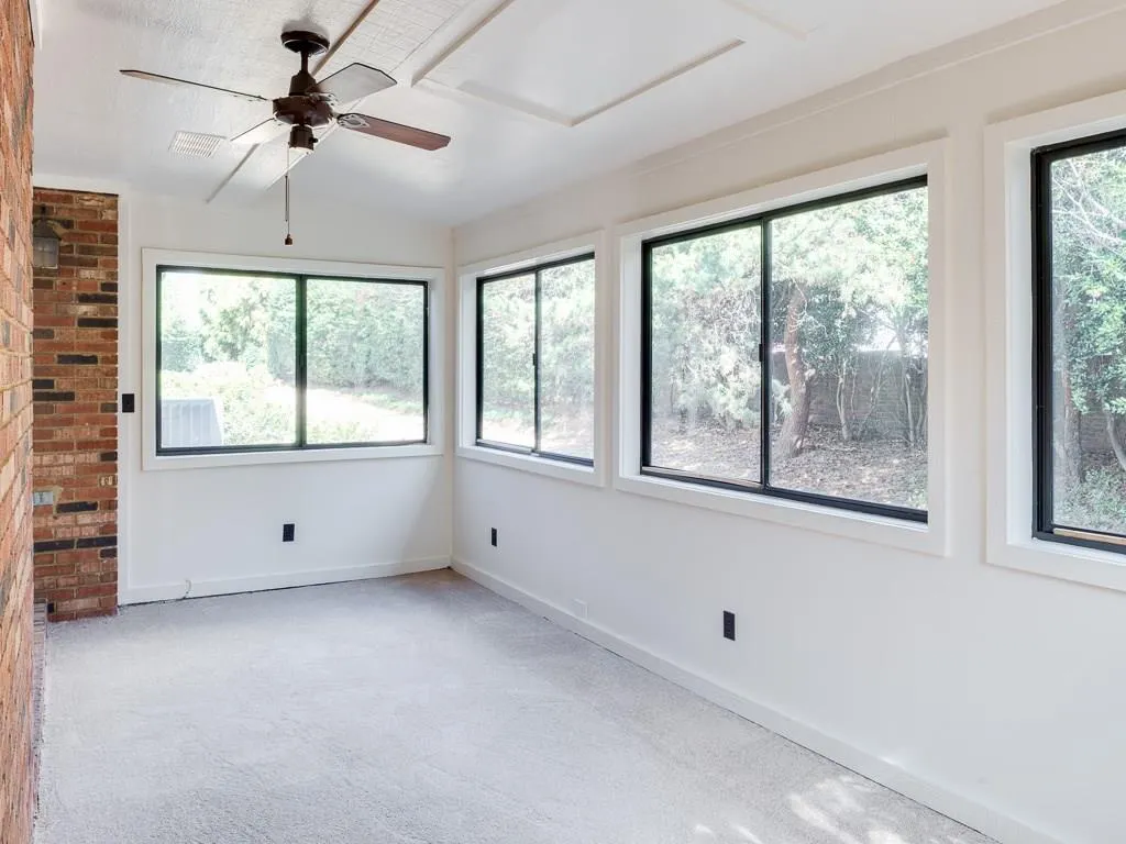 305 Francyne Court Unit 305, Sandy Springs, Georgia 30328, 2 Bedrooms Bedrooms, ,2 BathroomsBathrooms,Residential,Sold,305 Francyne Court Unit 305,5798890
