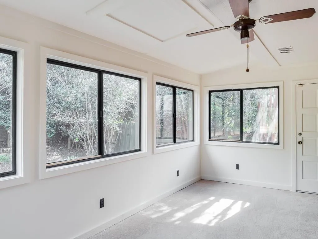305 Francyne Court Unit 305, Sandy Springs, Georgia 30328, 2 Bedrooms Bedrooms, ,2 BathroomsBathrooms,Residential,Sold,305 Francyne Court Unit 305,5798890