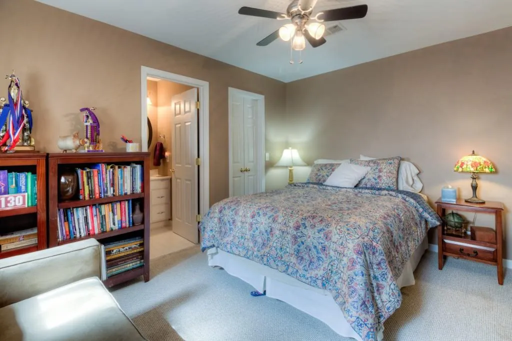 48 Vernon Glen Court, Sandy Springs, Georgia 30338, 3 Bedrooms Bedrooms, ,3 BathroomsBathrooms,Residential,Sold,48 Vernon Glen Court,6584784