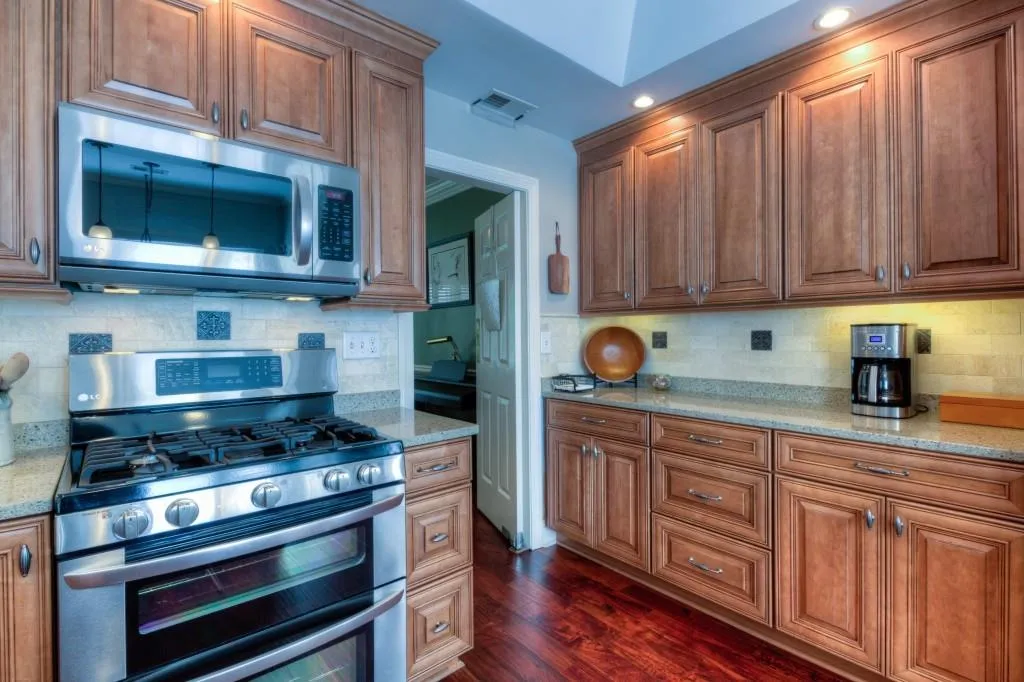 48 Vernon Glen Court, Sandy Springs, Georgia 30338, 3 Bedrooms Bedrooms, ,3 BathroomsBathrooms,Residential,Sold,48 Vernon Glen Court,6584784