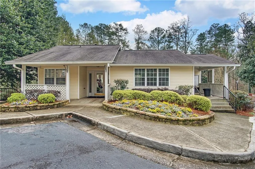 6806 Glenridge Drive Unit A, Sandy Springs, Georgia 30328, 2 Bedrooms Bedrooms, ,2 BathroomsBathrooms,Residential,Sold,6806 Glenridge Drive Unit A,6683433