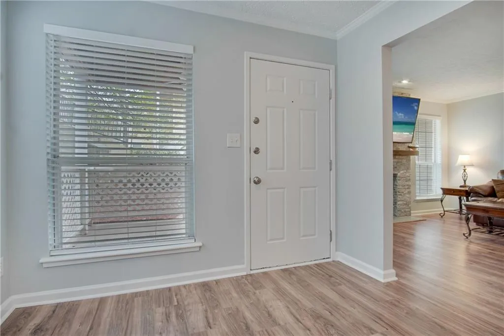 6806 Glenridge Drive Unit A, Sandy Springs, Georgia 30328, 2 Bedrooms Bedrooms, ,2 BathroomsBathrooms,Residential,Sold,6806 Glenridge Drive Unit A,6683433