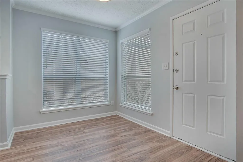 6806 Glenridge Drive Unit A, Sandy Springs, Georgia 30328, 2 Bedrooms Bedrooms, ,2 BathroomsBathrooms,Residential,Sold,6806 Glenridge Drive Unit A,6683433
