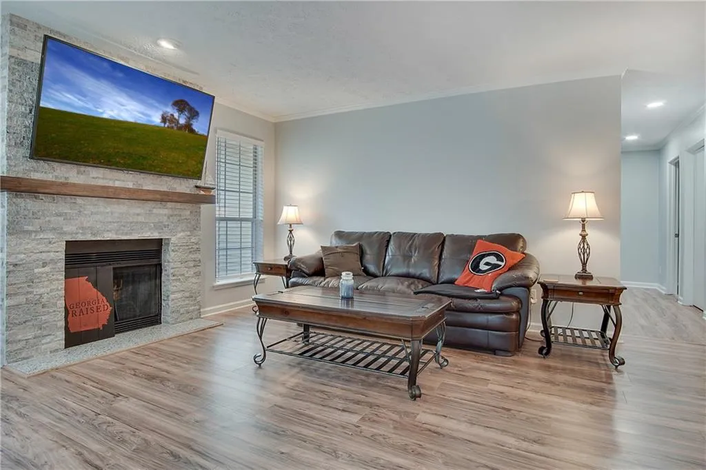 6806 Glenridge Drive Unit A, Sandy Springs, Georgia 30328, 2 Bedrooms Bedrooms, ,2 BathroomsBathrooms,Residential,Sold,6806 Glenridge Drive Unit A,6683433
