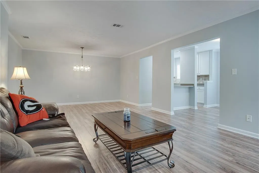 6806 Glenridge Drive Unit A, Sandy Springs, Georgia 30328, 2 Bedrooms Bedrooms, ,2 BathroomsBathrooms,Residential,Sold,6806 Glenridge Drive Unit A,6683433