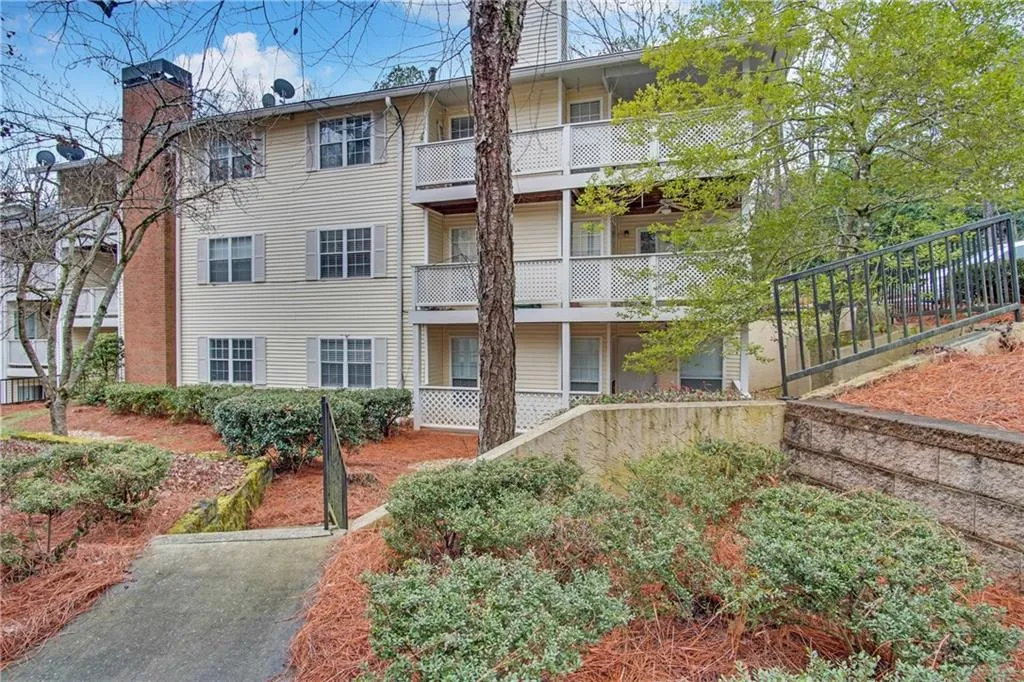6806 Glenridge Drive Unit A, Sandy Springs, Georgia 30328, 2 Bedrooms Bedrooms, ,2 BathroomsBathrooms,Residential,Sold,6806 Glenridge Drive Unit A,6683433