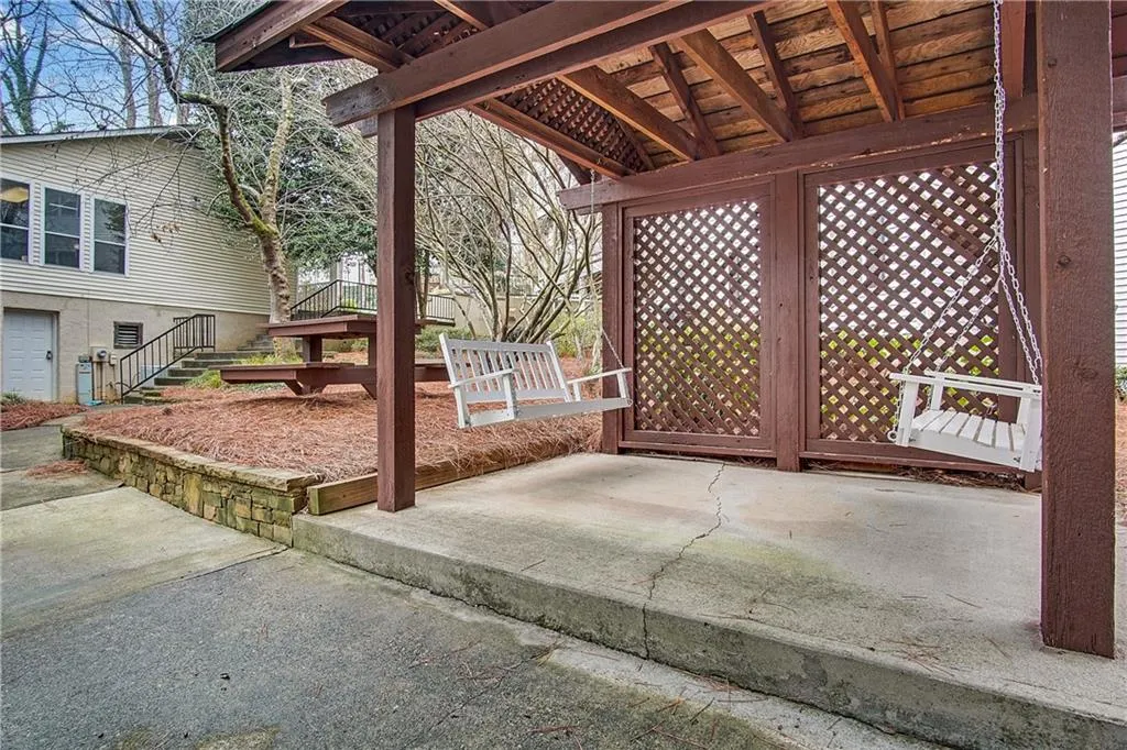 6806 Glenridge Drive Unit A, Sandy Springs, Georgia 30328, 2 Bedrooms Bedrooms, ,2 BathroomsBathrooms,Residential,Sold,6806 Glenridge Drive Unit A,6683433