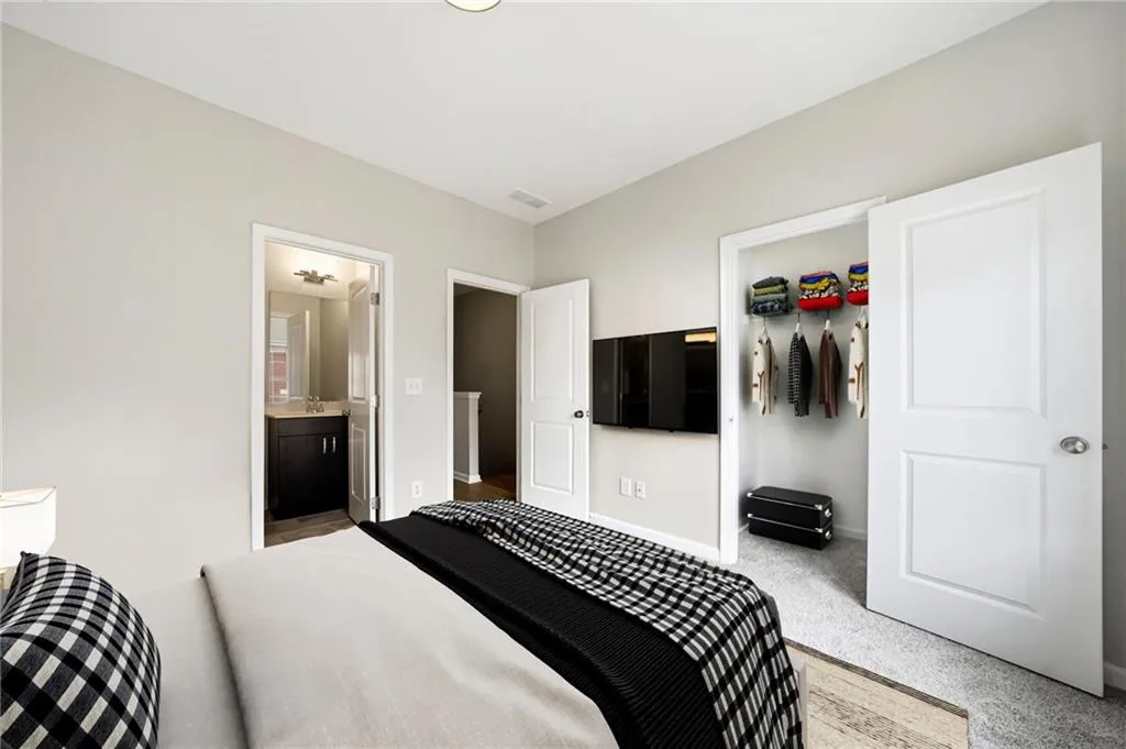 615 Broadview Place Ne, Atlanta, Georgia 30324, 2 Bedrooms Bedrooms, 0 ,2 BathroomsBathrooms,Residential,For Sale,615 Broadview Place Ne,7732272