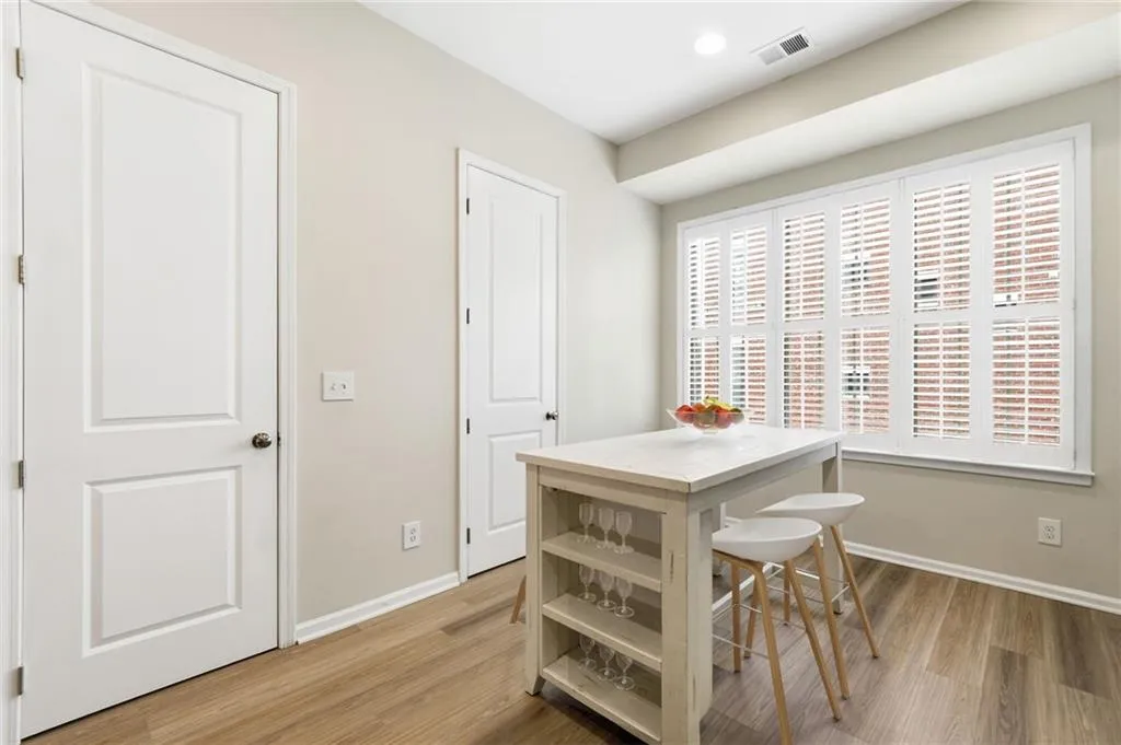 615 Broadview Place Ne, Atlanta, Georgia 30324, 2 Bedrooms Bedrooms, 0 ,2 BathroomsBathrooms,Residential,For Sale,615 Broadview Place Ne,7732272