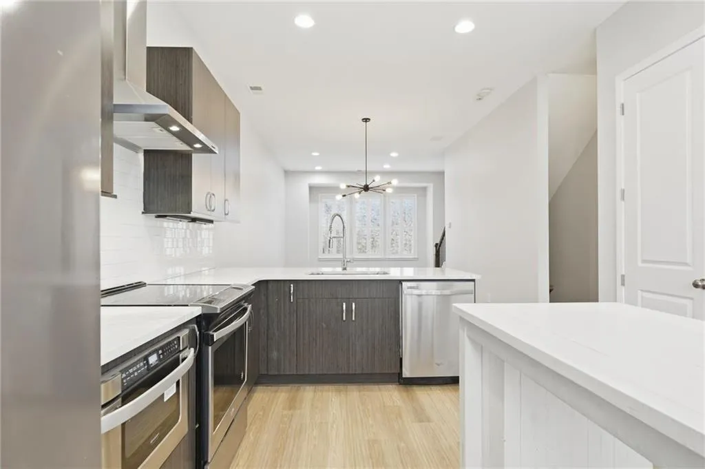 615 Broadview Place Ne, Atlanta, Georgia 30324, 2 Bedrooms Bedrooms, 0 ,2 BathroomsBathrooms,Residential,For Sale,615 Broadview Place Ne,7732272