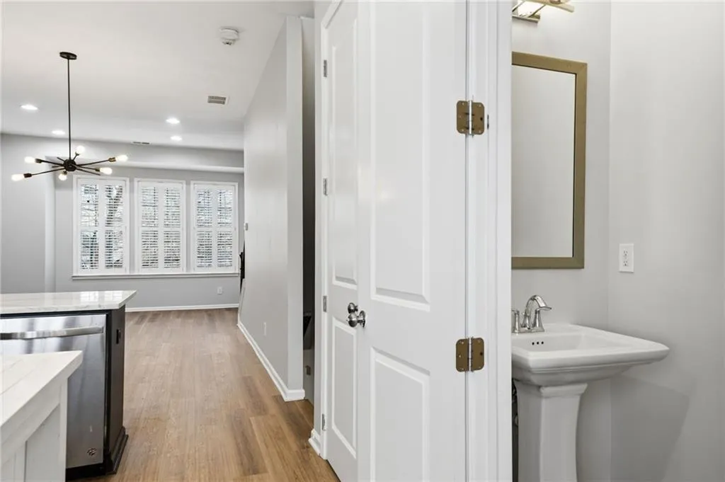 615 Broadview Place Ne, Atlanta, Georgia 30324, 2 Bedrooms Bedrooms, 0 ,2 BathroomsBathrooms,Residential,For Sale,615 Broadview Place Ne,7732272