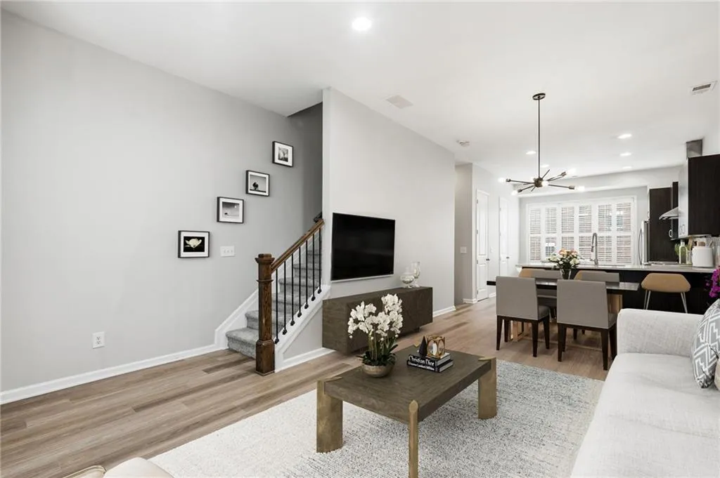 615 Broadview Place Ne, Atlanta, Georgia 30324, 2 Bedrooms Bedrooms, 0 ,2 BathroomsBathrooms,Residential,For Sale,615 Broadview Place Ne,7732272