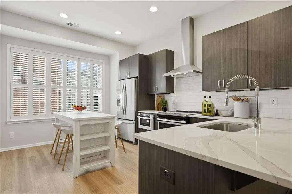 615 Broadview Place Ne, Atlanta, Georgia 30324, 2 Bedrooms Bedrooms, 0 ,2 BathroomsBathrooms,Residential,For Sale,615 Broadview Place Ne,7732272