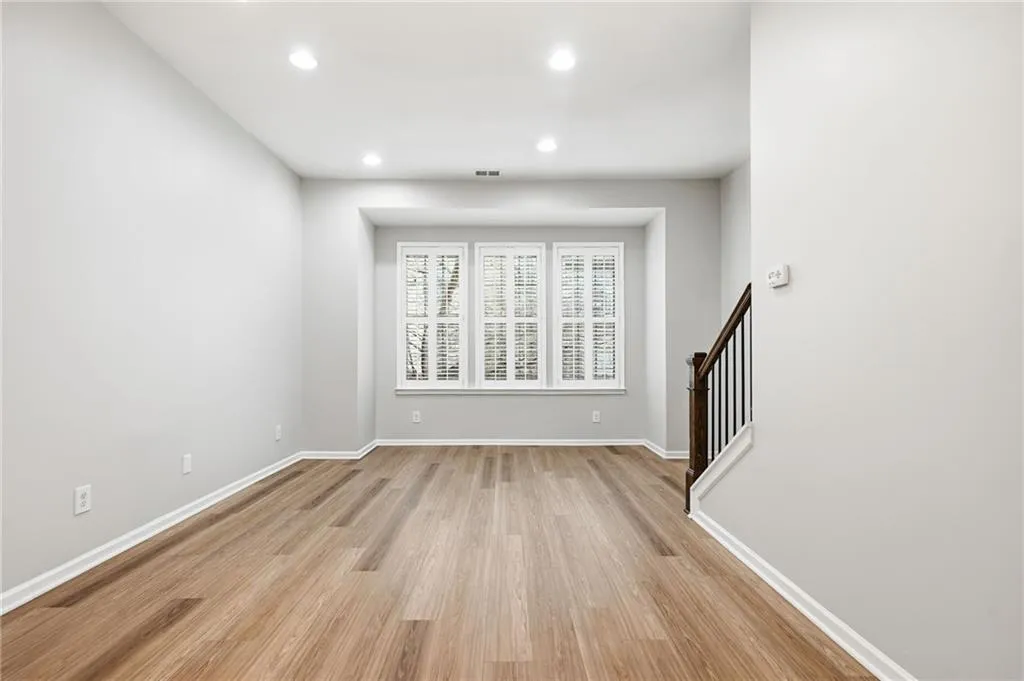 615 Broadview Place Ne, Atlanta, Georgia 30324, 2 Bedrooms Bedrooms, 0 ,2 BathroomsBathrooms,Residential,For Sale,615 Broadview Place Ne,7732272