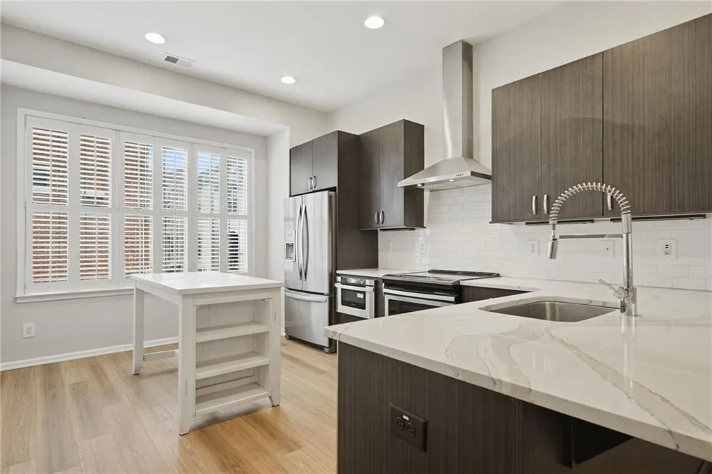 615 Broadview Place Ne, Atlanta, Georgia 30324, 2 Bedrooms Bedrooms, 0 ,2 BathroomsBathrooms,Residential,For Sale,615 Broadview Place Ne,7732272
