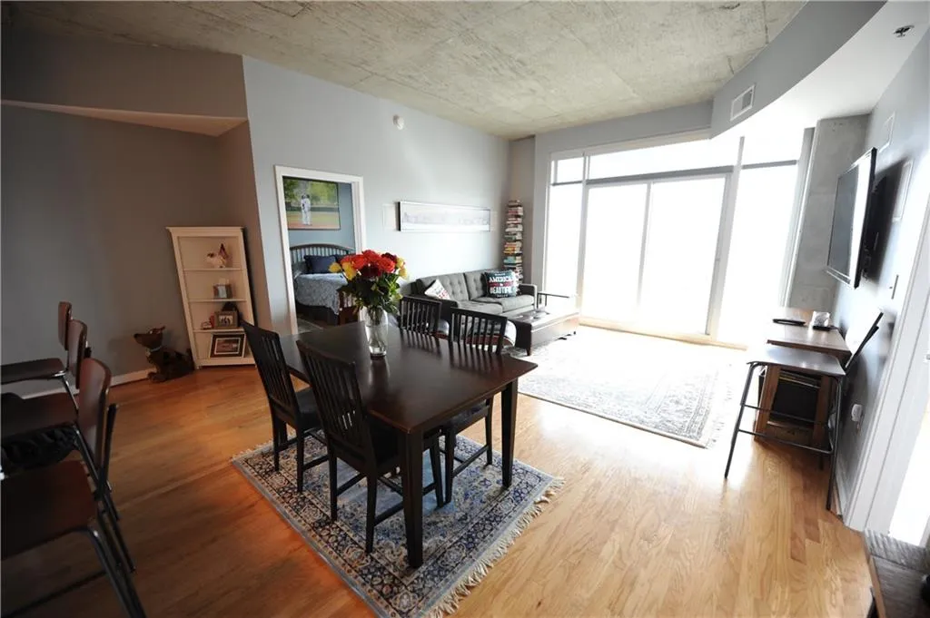 250 Pharr Road Ne Unit 1313, Atlanta, Georgia 30305, 2 Bedrooms Bedrooms, ,2 BathroomsBathrooms,Residential,Sold,250 Pharr Road Ne Unit 1313,5658384