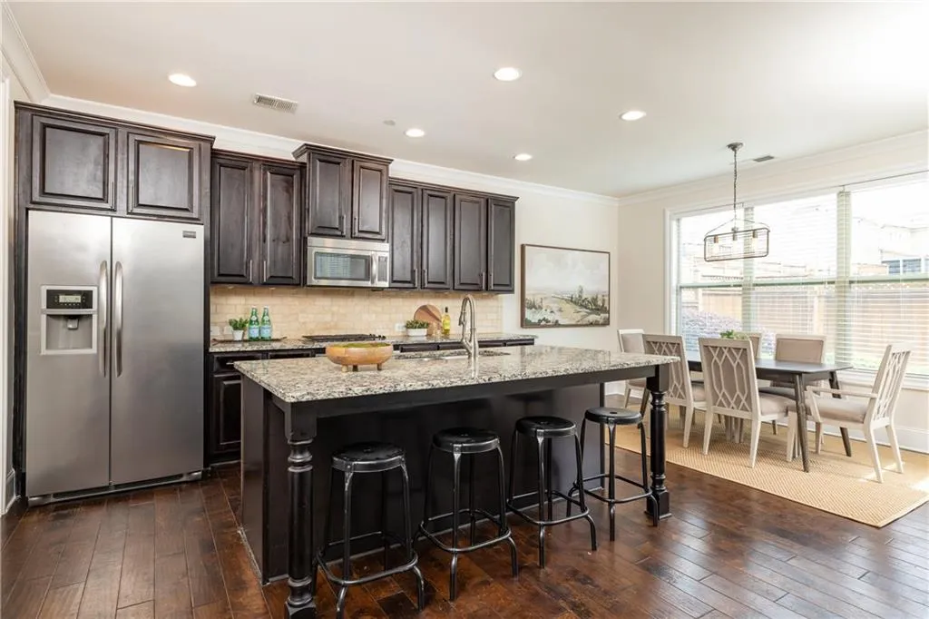7595 Stoneridge Drive, Atlanta, Georgia 30328, 3 Bedrooms Bedrooms, ,2 BathroomsBathrooms,Residential,For Sale,7595 Stoneridge Drive,7763192