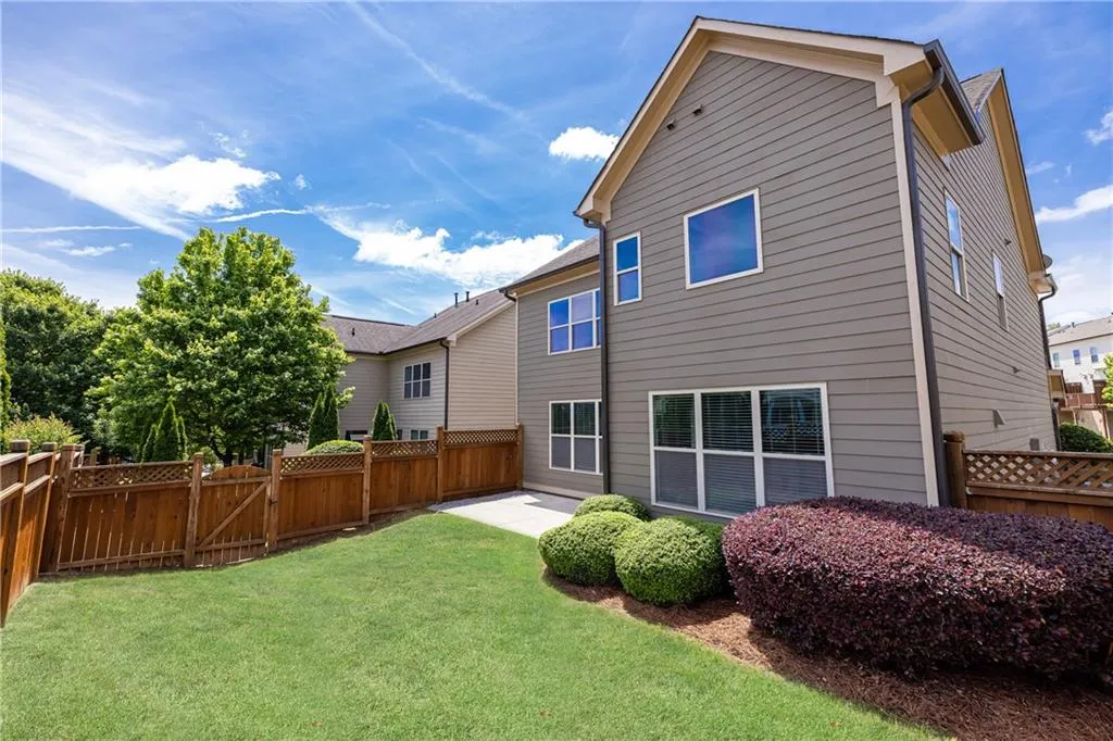 7595 Stoneridge Drive, Atlanta, Georgia 30328, 3 Bedrooms Bedrooms, ,2 BathroomsBathrooms,Residential,For Sale,7595 Stoneridge Drive,7763192