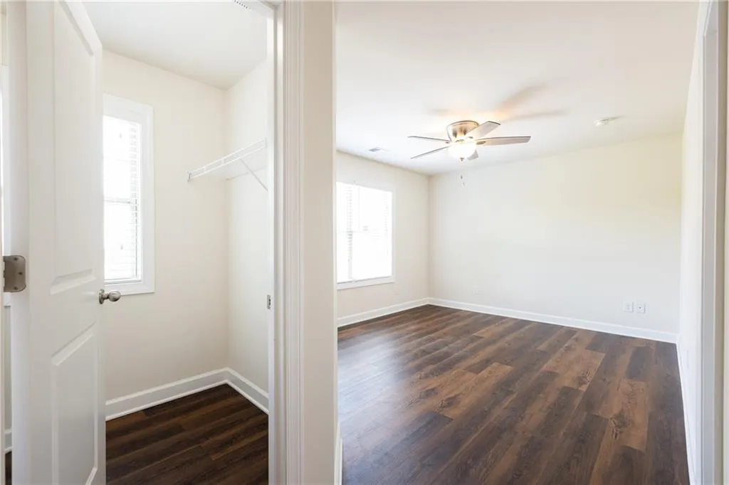 7595 Stoneridge Drive, Atlanta, Georgia 30328, 3 Bedrooms Bedrooms, ,2 BathroomsBathrooms,Residential,For Sale,7595 Stoneridge Drive,7763192