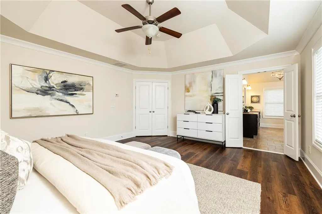 7595 Stoneridge Drive, Atlanta, Georgia 30328, 3 Bedrooms Bedrooms, ,2 BathroomsBathrooms,Residential,For Sale,7595 Stoneridge Drive,7763192