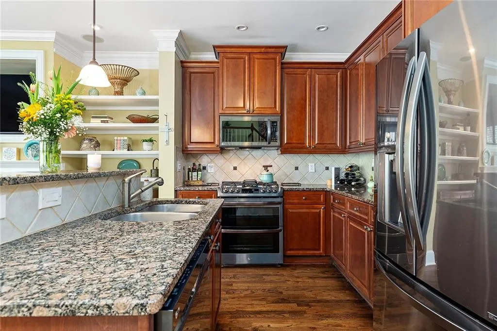 67 High Top Lane, Atlanta, Georgia 30328, 3 Bedrooms Bedrooms, ,3 BathroomsBathrooms,Residential,Sold,67 High Top Lane,7517344