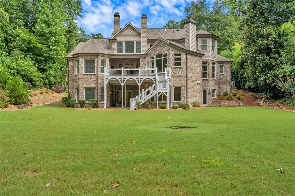 1085 Kingston Drive, Atlanta, Georgia 30342, 6 Bedrooms Bedrooms, ,6 BathroomsBathrooms,Residential,Sold,1085 Kingston Drive,6584851