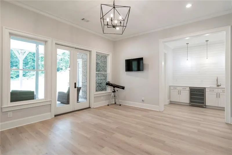 1085 Kingston Drive, Atlanta, Georgia 30342, 6 Bedrooms Bedrooms, ,6 BathroomsBathrooms,Residential,Sold,1085 Kingston Drive,6584851