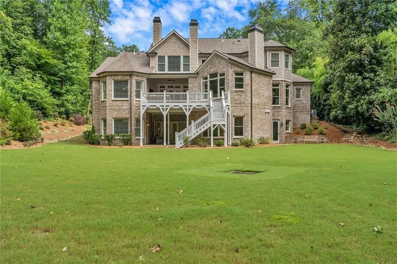 1085 Kingston Drive, Atlanta, Georgia 30342, 6 Bedrooms Bedrooms, ,6 BathroomsBathrooms,Residential,Sold,1085 Kingston Drive,6584851