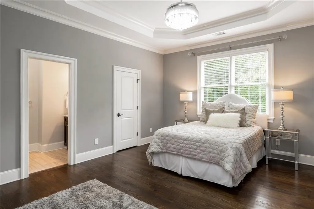 1085 Kingston Drive, Atlanta, Georgia 30342, 6 Bedrooms Bedrooms, ,6 BathroomsBathrooms,Residential,Sold,1085 Kingston Drive,6584851