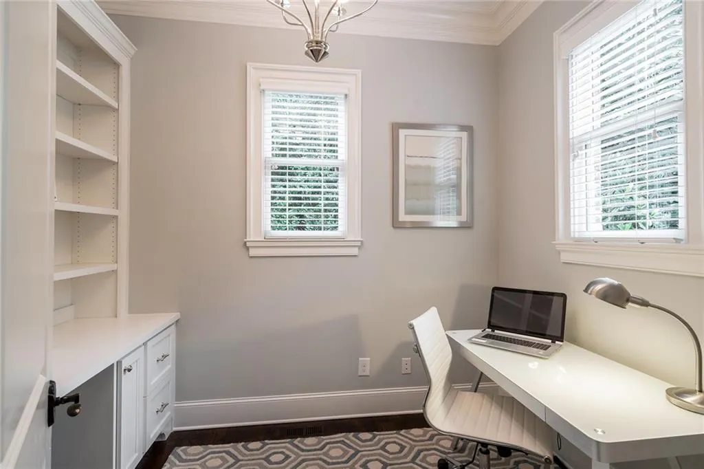 1085 Kingston Drive, Atlanta, Georgia 30342, 6 Bedrooms Bedrooms, ,6 BathroomsBathrooms,Residential,Sold,1085 Kingston Drive,6584851
